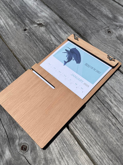 2025 Calendar with Wooden stand